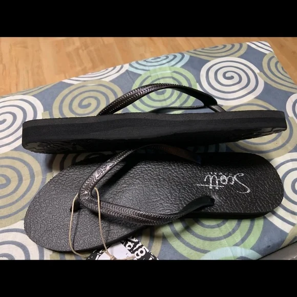 Scott Arch Support Slippers - Picture 2 of 6